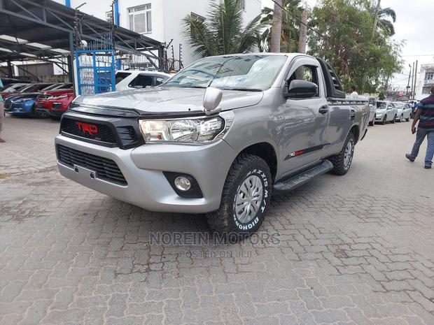 2016 Toyota Hilux Gray - Powerful and Reliable Truck