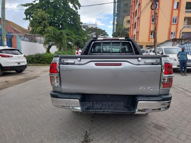 2016 Toyota Hilux Gray - Powerful and Reliable Truck