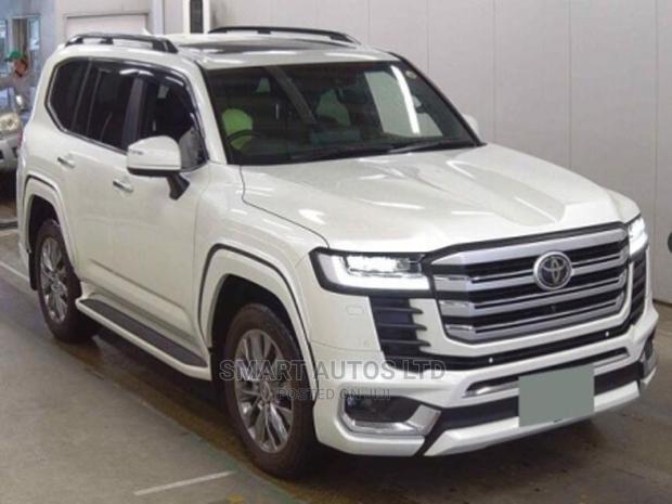 New 2021 Toyota Land Cruiser Pearl: Power, Style, and Durability