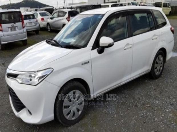 2016 White Toyota Corolla Fielder Used Vehicle