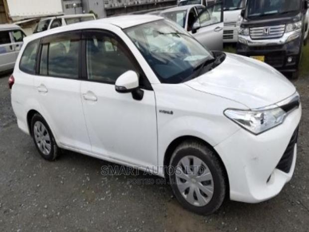 2016 White Toyota Corolla Fielder Used Vehicle
