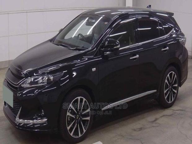 2016 Toyota Harrier in Black: Stylish SUV