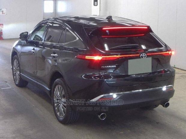 Black 2020 Toyota Harrier: Discover Your Journey