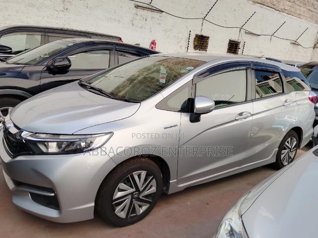 Honda Shuttle 2016 Silver