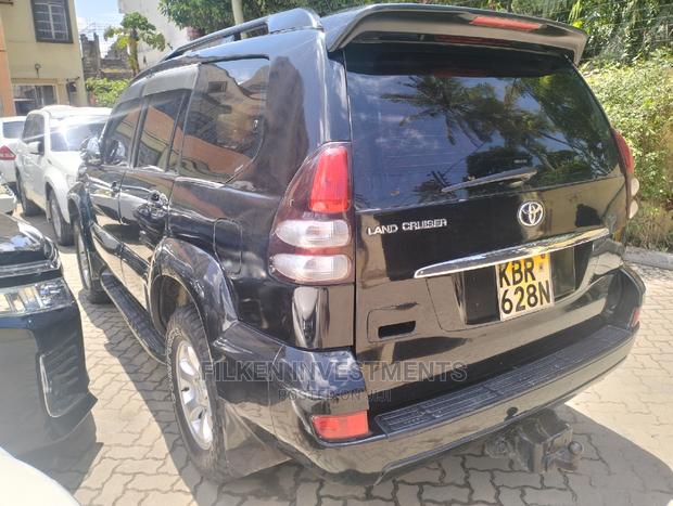 Black 2005 Toyota Land Cruiser Prado 3.0 D-4D 5dr - Power and Style