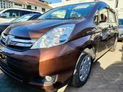 2016 Toyota ISIS 1.8L G-edition 4WD Brown - Pre-owned Luxury for sale