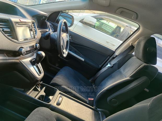 Used 2016 Honda CRV White - Spacious and Luxurious SUV