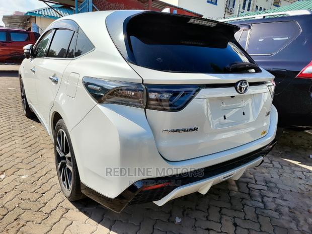 2017 Toyota Harrier 2.0 Turbo 4WD - White, High-Performance