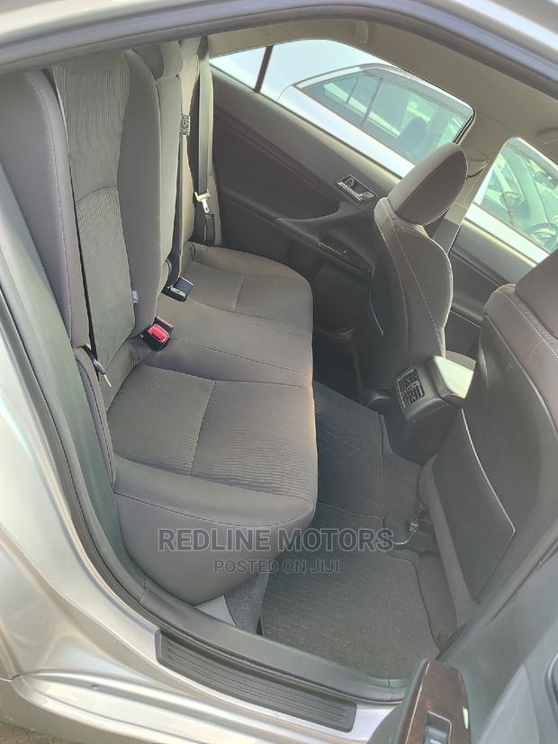 2016 Toyota Mark X 2.5 RWD - Silver Ride in Luxury
