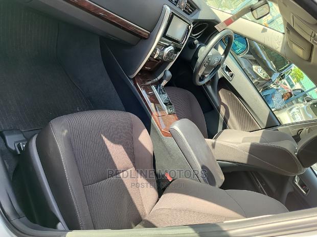 2016 Toyota Mark X 2.5 RWD - Silver Ride in Luxury