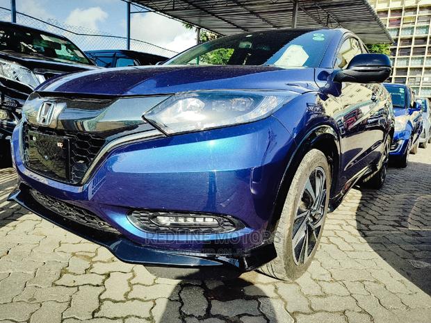 Honda Vezel 2016 Blue - Luxury at an Affordable Price!