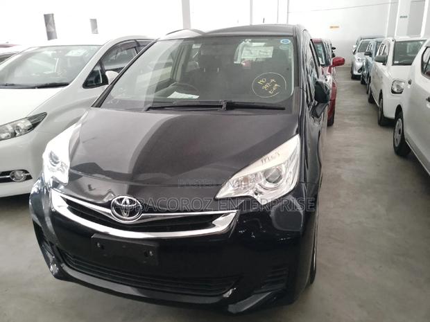 Toyota Ractis 2016 Black