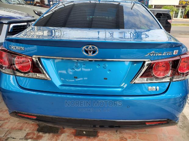 Blue Toyota Crown 2017 Limited Edition