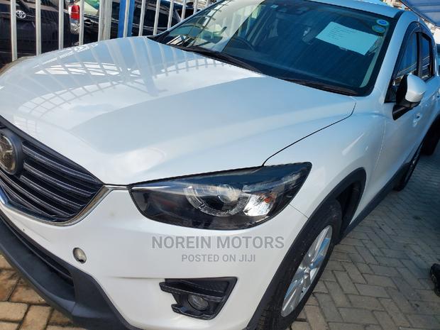Off-white Mazda CX-5 2016: Premium Variant