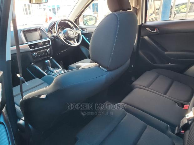 Off-white Mazda CX-5 2016: Premium Variant