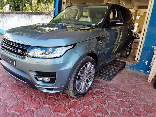 2016 Land Rover Range Rover Sport - Green