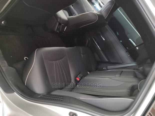 2017 Toyota Crown Silver - Comfortable Sedan
