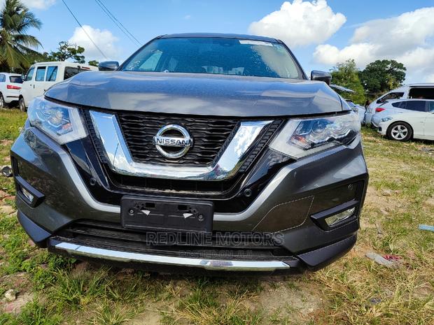 Gray Nissan X-Trail 2.0 Petrol FWD 2016 - Quality Used Vehicle