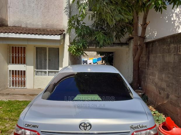 2011 Toyota Crown Silver Edition - Drive in Style
