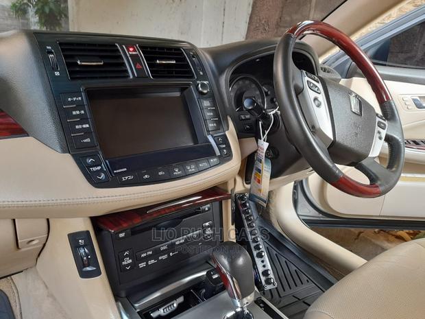 2011 Toyota Crown Silver Edition - Drive in Style