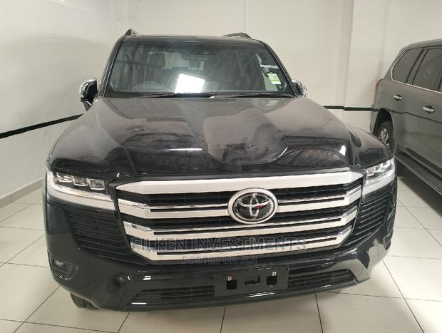 2022 Black Toyota Land Cruiser 3.3 DT - Modern Off-Road Adventure