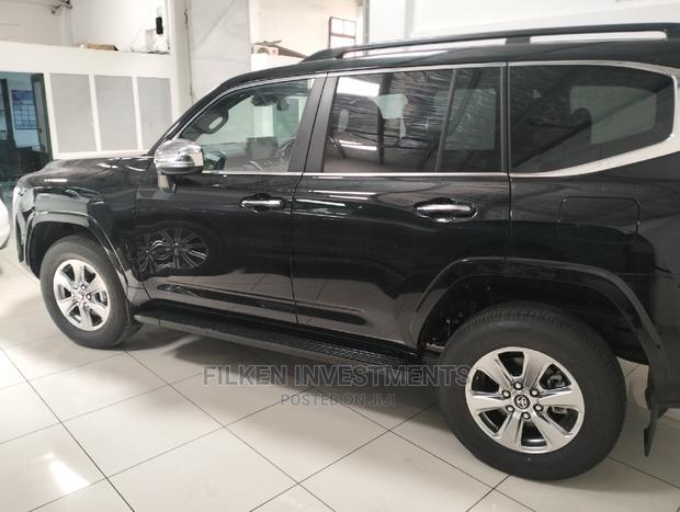 2022 Black Toyota Land Cruiser 3.3 DT - Modern Off-Road Adventure