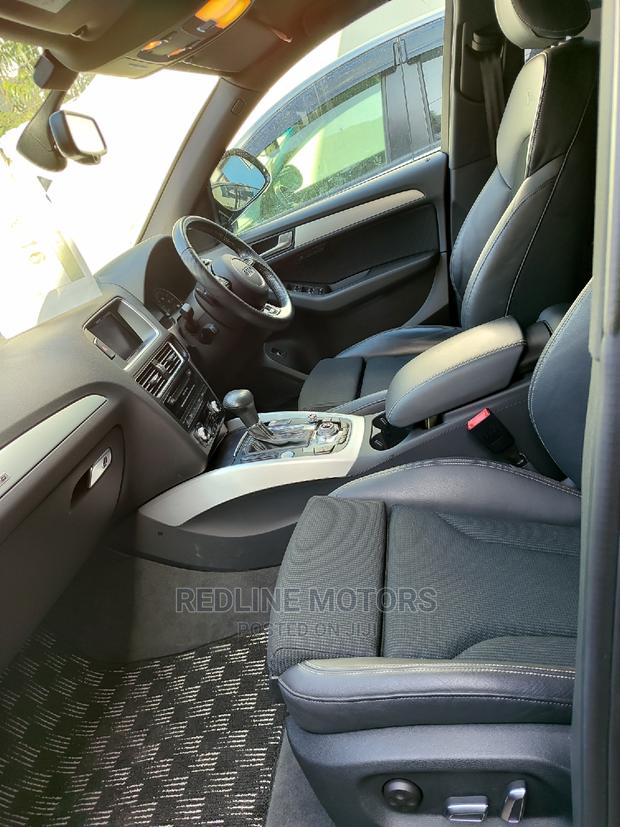 Audi Q5 2016 in Matt Black: Premium Performance
