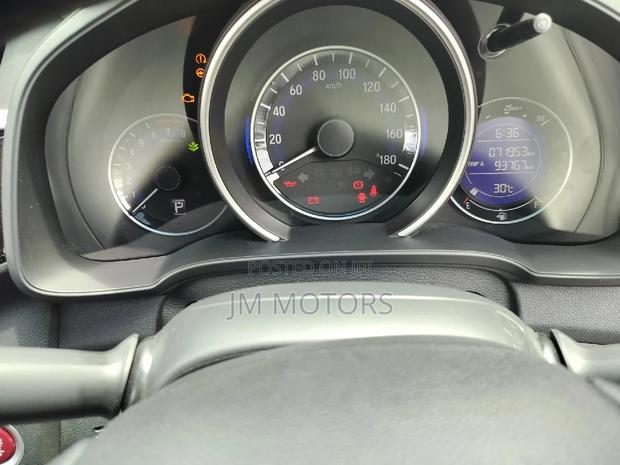 Silver 2016 Honda Fit - Compact Car for the Modern Driver
