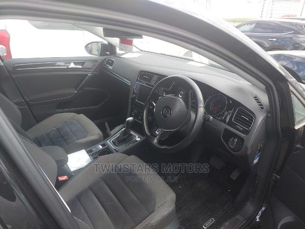 2017 Volkswagen Golf TSI SE: Black 4-Door, FWD Hatchback