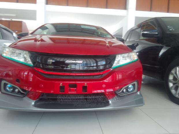 Pre-owned Honda Grace 1.5 Petrol AWD Red - Affordable Luxury