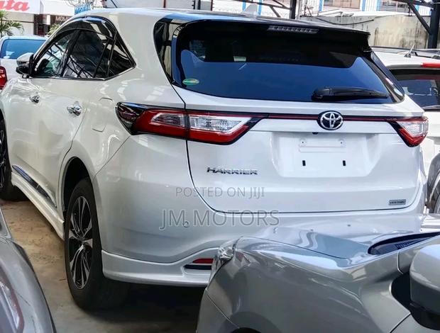 2018 Toyota Harrier White - Reliable & Dependable SUV