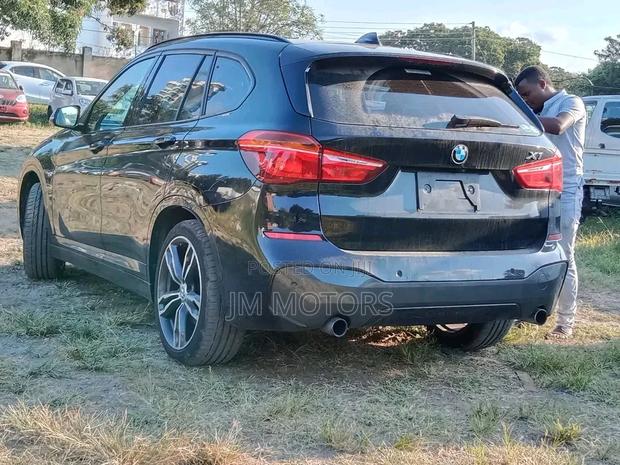 Well-maintained interior and exterior, showroom-like condition.