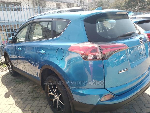 Toyota RAV4 2016 Blue