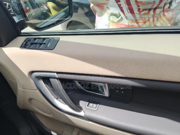 Land Rover Discovery 2015 Green
