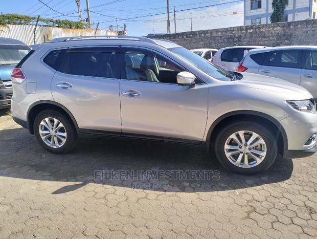 Nissan X-Trail 2.0 Petrol AWD 2017 Silver