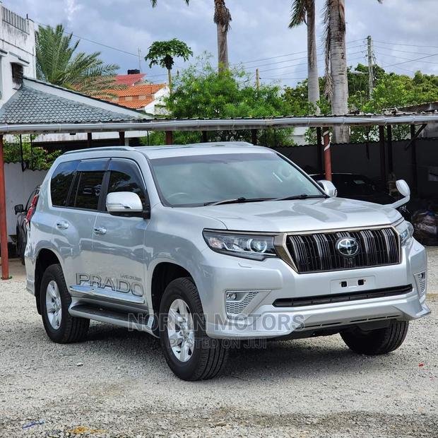 2017 Toyota Land Cruiser Prado Silver - High-End SUV, Affordable Price