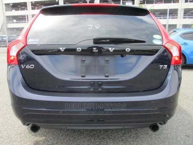2016 Volvo V60 Black - Luxury Wagon for Sale