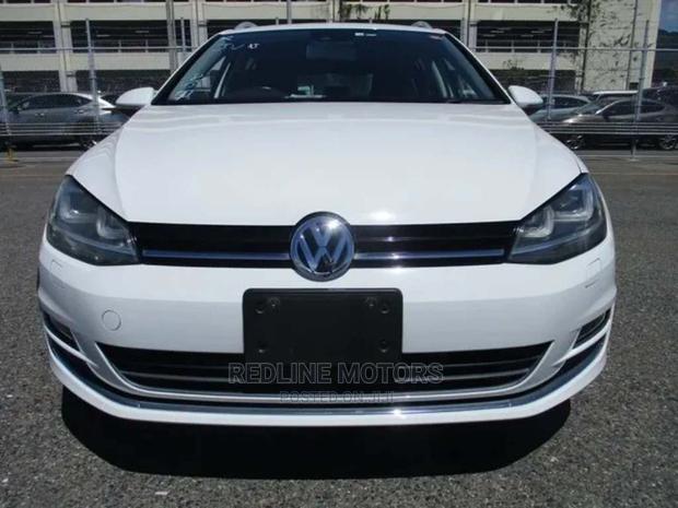 2016 Volkswagen Golf Variant - Fresh Pearl Exterior