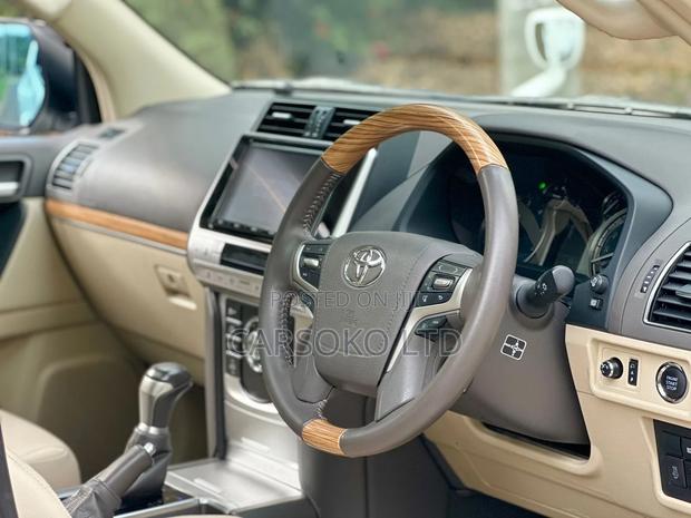 2018 Toyota Land Cruiser Prado 2.8 Pearl Leather Interior SUV