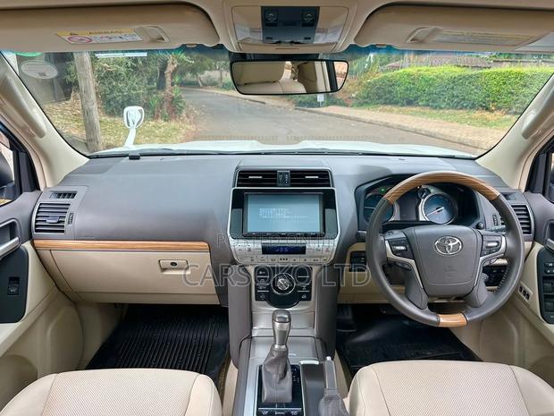 2018 Toyota Land Cruiser Prado 2.8 Pearl Leather Interior SUV