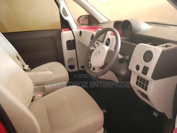 Toyota Porte 2016 Pink