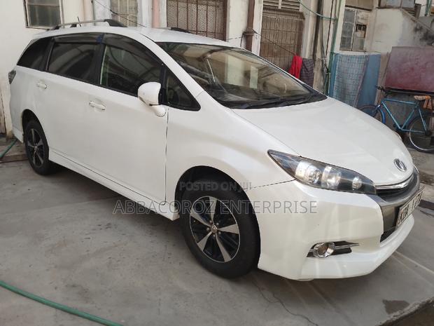Toyota Wish 2012 White