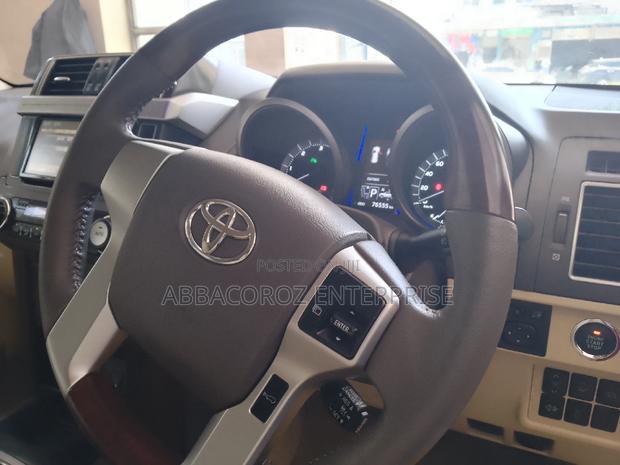 Toyota Land Cruiser Prado 2017 Red
