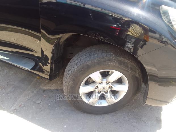 2015 Toyota Land Cruiser Prado 2.7 VVT-i Black: Luxury SUV