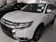 Mitsubishi Outlander 2016 White for sale
