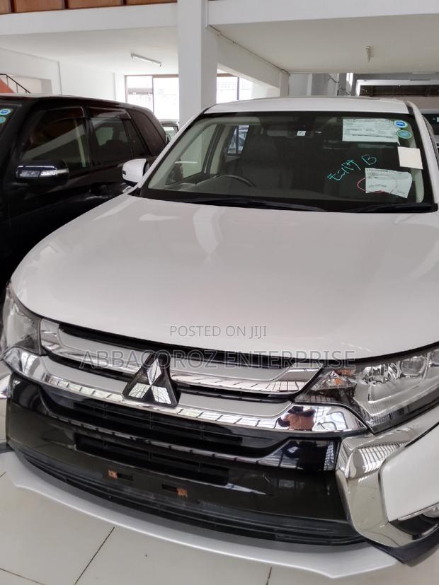 Mitsubishi Outlander 2016 White