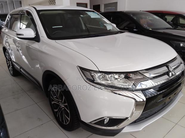 Mitsubishi Outlander 2016 White