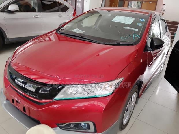Honda Grace 2016 Red