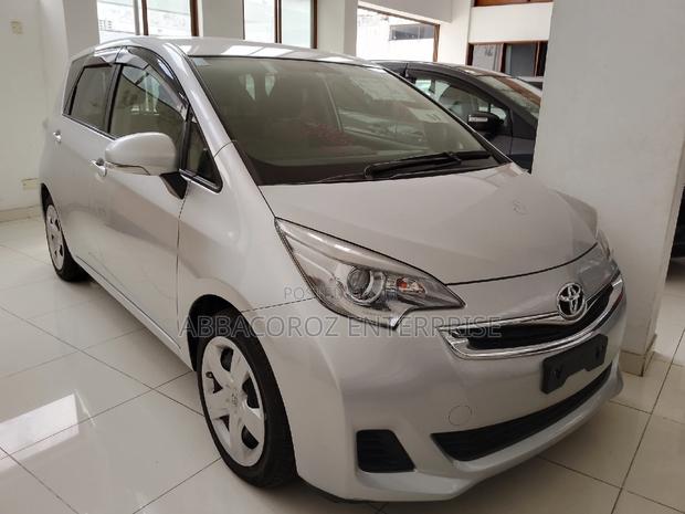 Toyota Ractis 2016 Silver