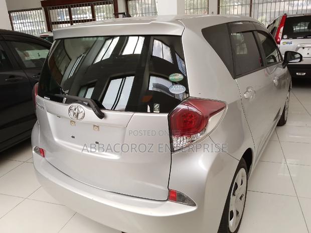 Toyota Ractis 2016 Silver
